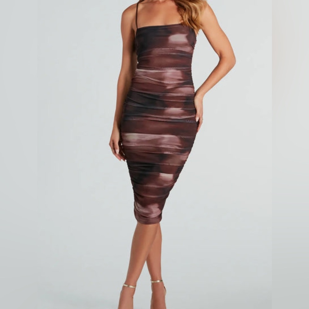 Ruched abstract midi dress